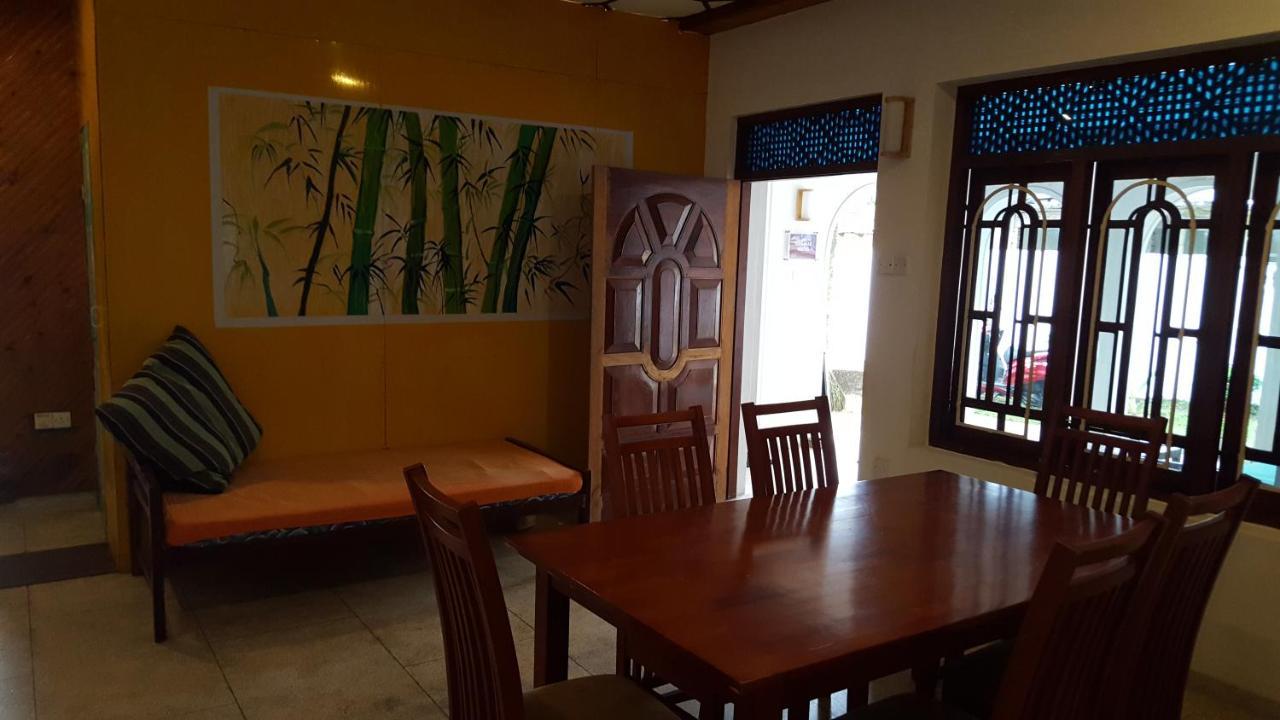 Albergue The Backpack Hub At Weligama Exterior foto