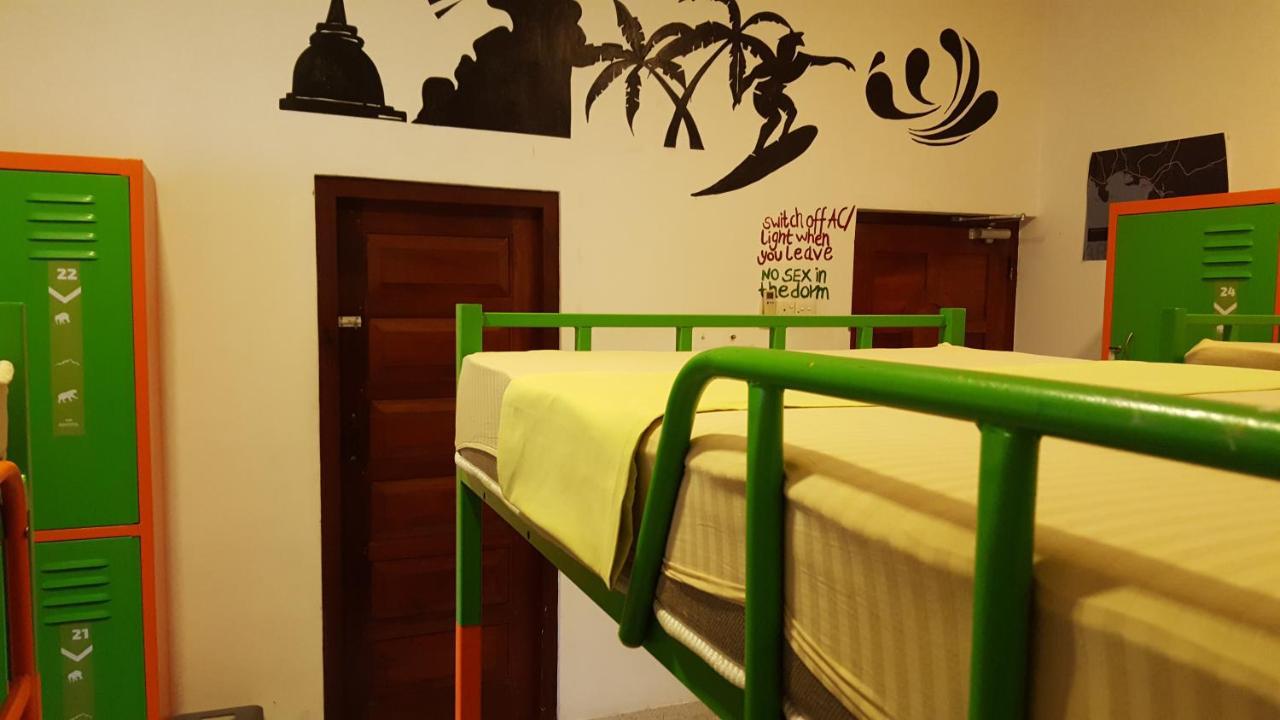 Albergue The Backpack Hub At Weligama Exterior foto