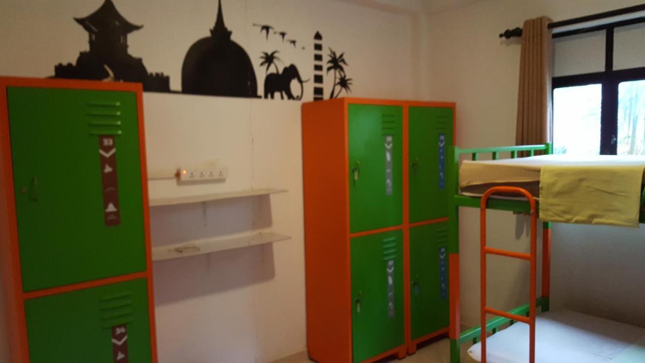 Albergue The Backpack Hub At Weligama Exterior foto